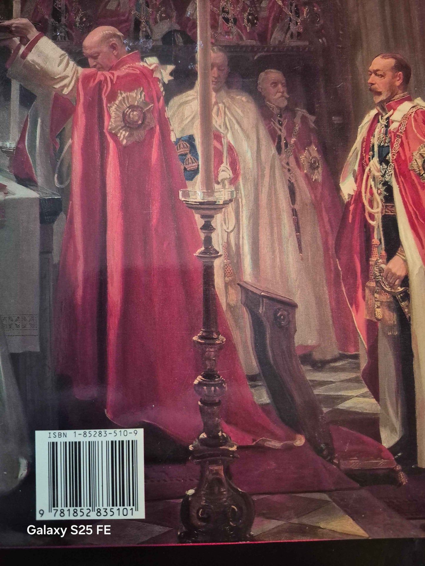Royal Orders ,The honours and the Honoured by Hugo Vickers