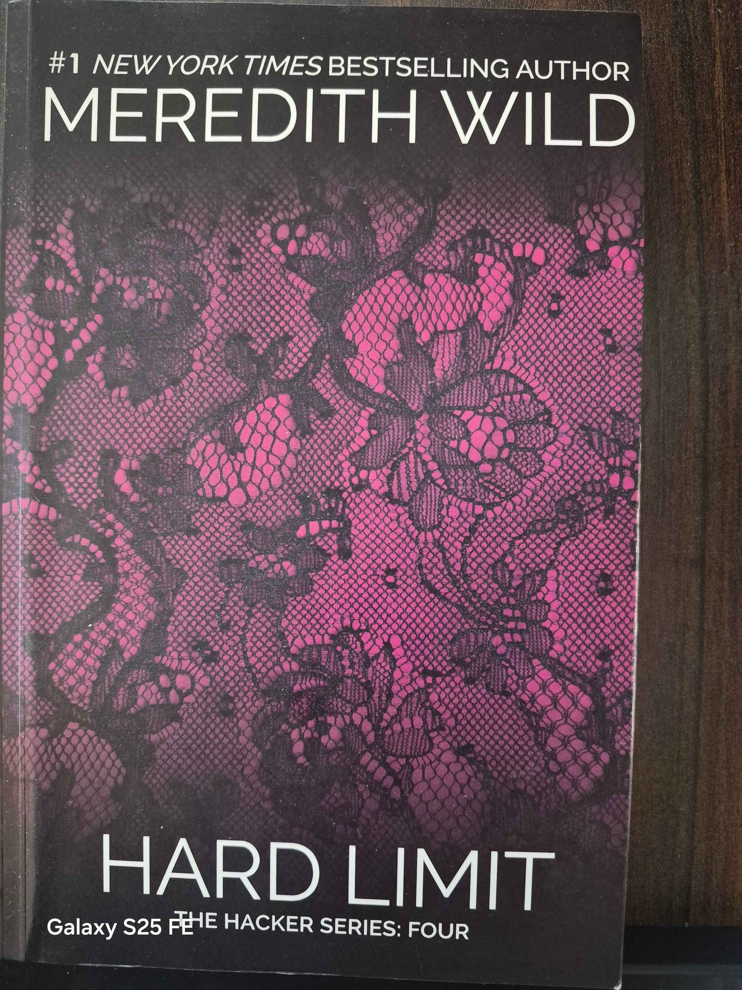 Hard limit by Meredith Wild