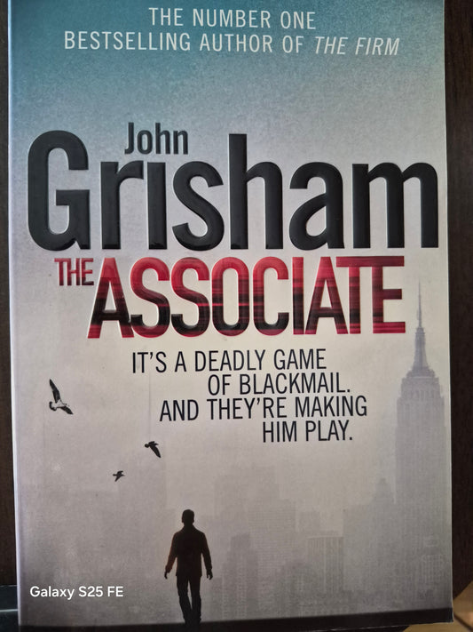 The Associate – John Grisham