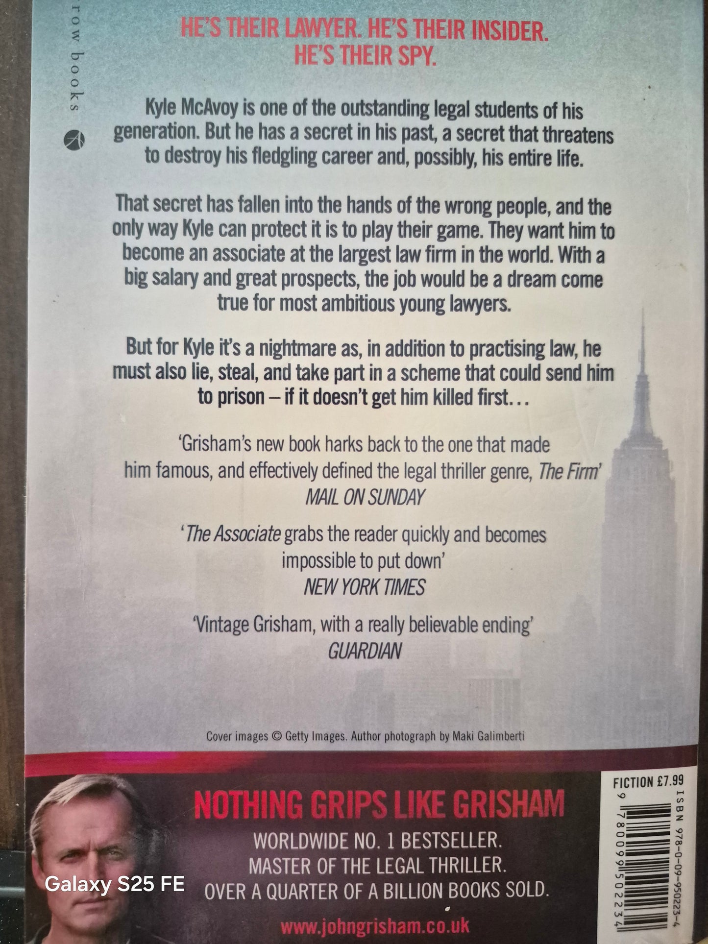 The Associate – John Grisham