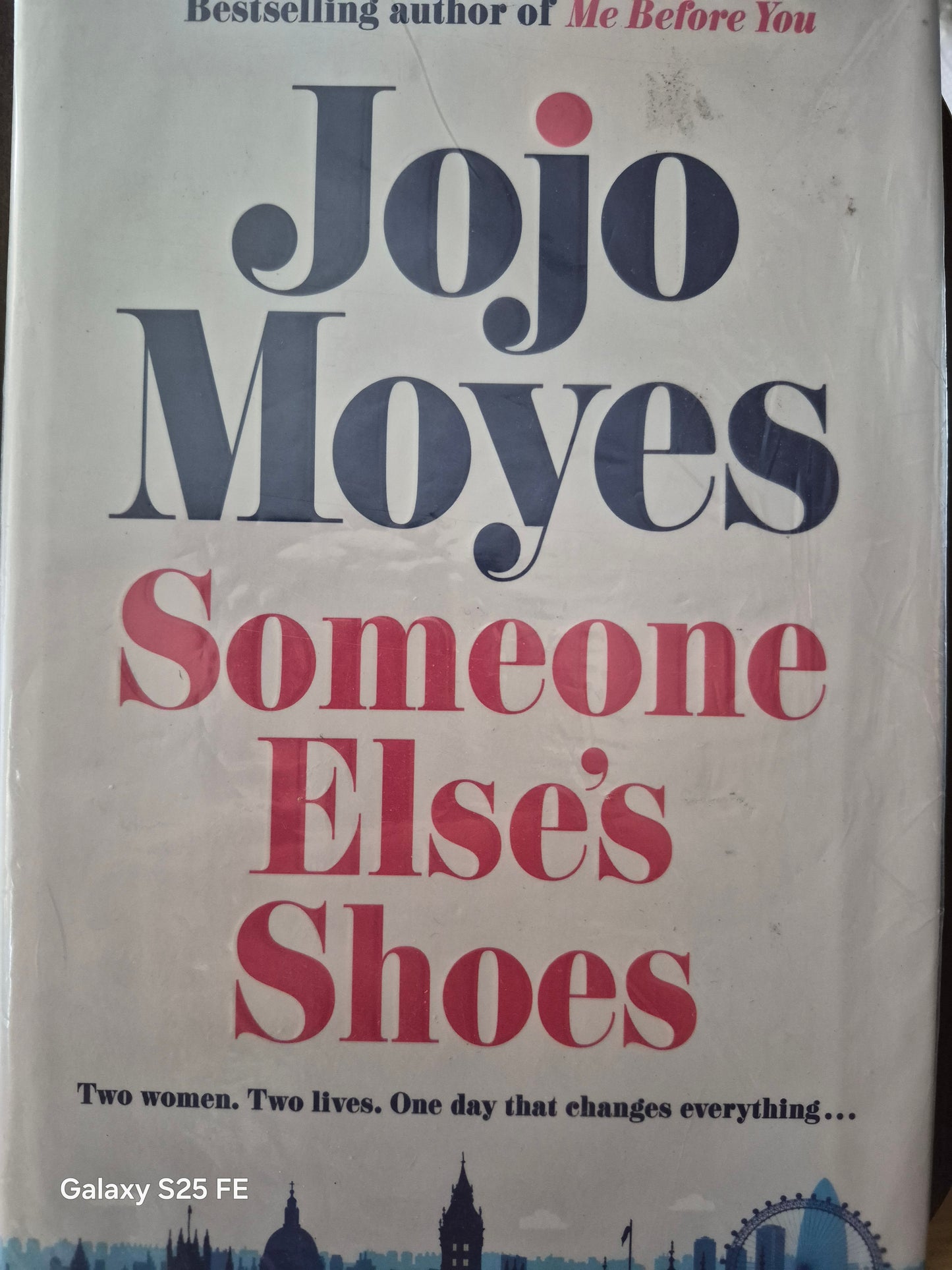 Someone Else's Shoes – Jojo Moyes